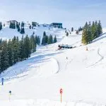 Paisaje invernal en la montaña Hahnenkamm de los Alpes austriacos en Kitzbuhel. Invierno en Austria