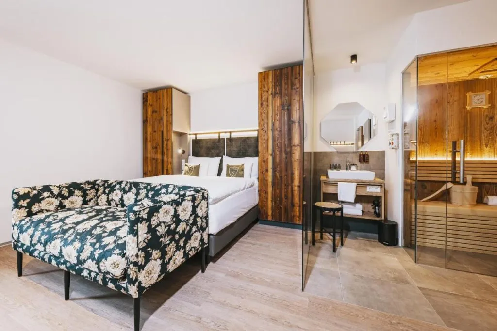 Nikolaus by avenida panoramic wellness suites zell am see