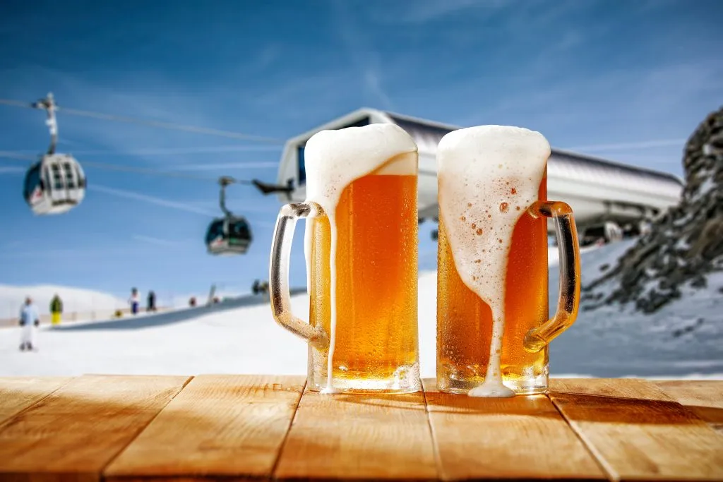 birra invernale e spazio neve